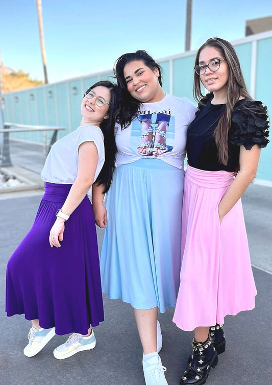 BASIC MIDI SKIRT WITH BANDED WAIST AND POCKETS FINAL SALE NO RETURNS OR EXCHANGES